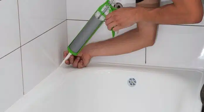 Changer les joints de votre baignoire et réussir la réparation en un clin d'il